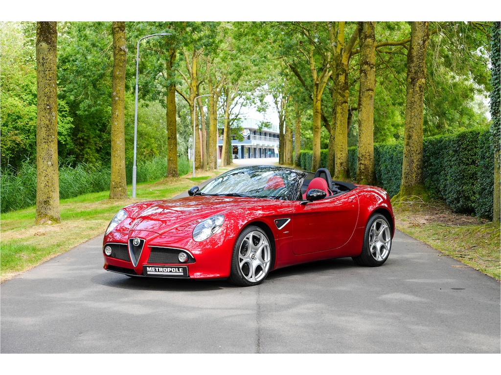 Alfa Romeo 8C Competizione Spider 4.7 V8 M1211