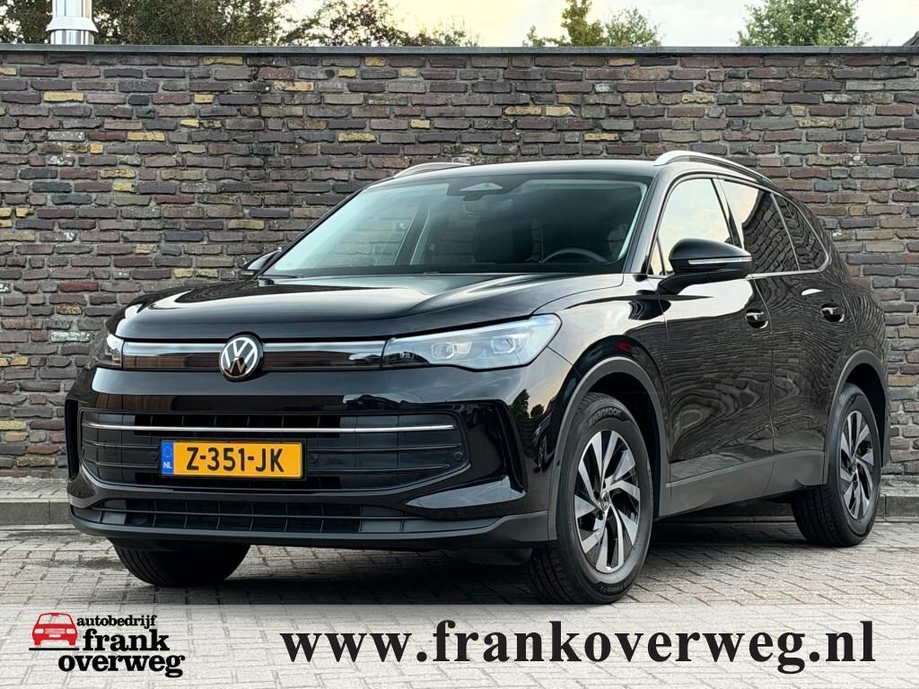 Volkswagen Tiguan 1.5 ETSI LIFE Edition Massage stoelen Leer Camera