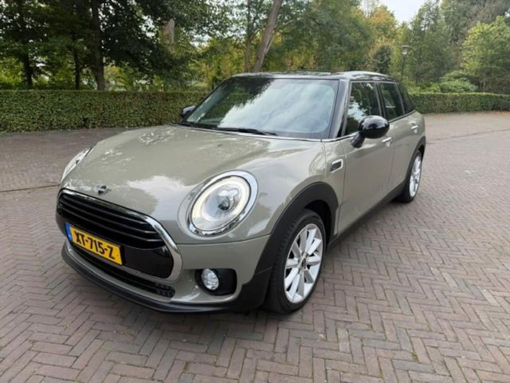 MINI Clubman 1.5 Cooper Pepper Automaat Halfleer/Stoelverwarming/Navigatie/Cruise