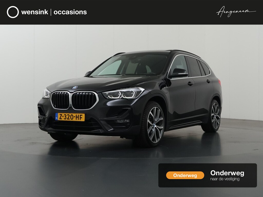 BMW X1 xDrive25e eDrive Edition | SOH 93% | Panoramadak | Sportstoelen |  Adaptieve Cruise Control | Keyless go | Navigatie | Trekhaak | Achteruitrijcamera |