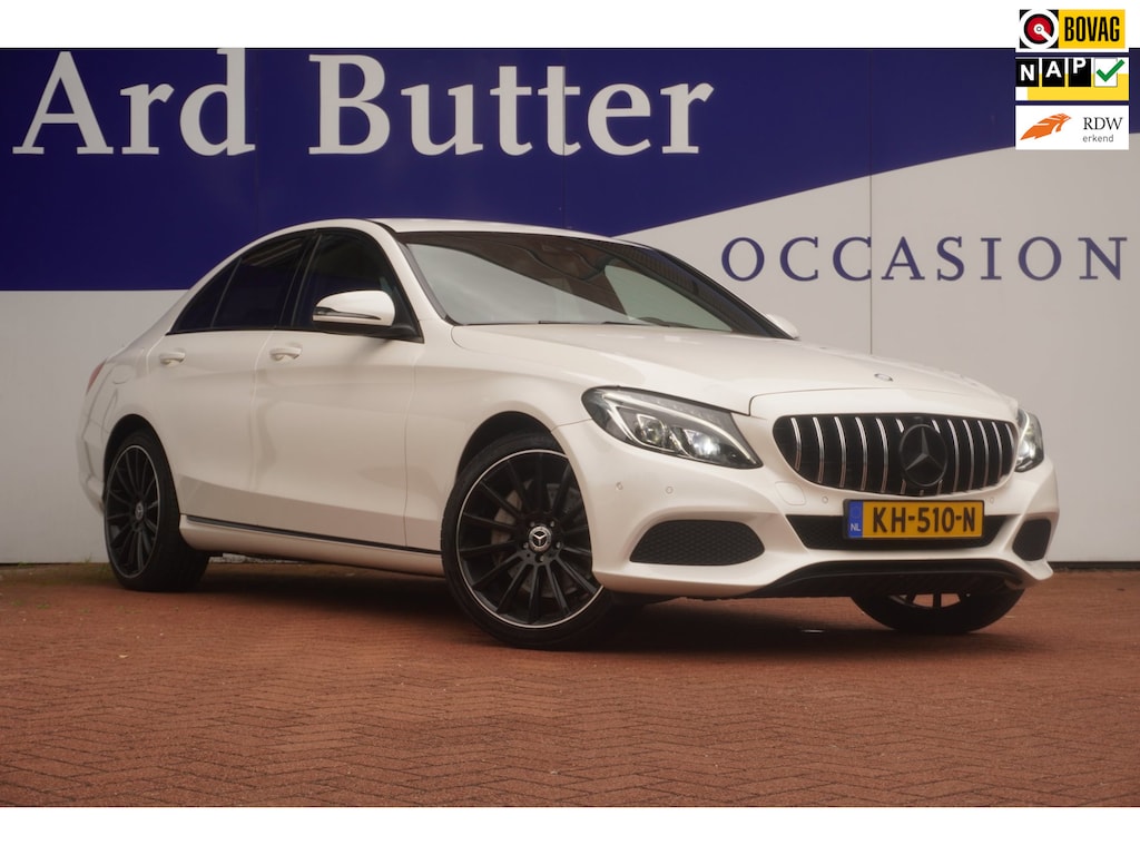 Mercedes-Benz C-klasse 350 e Lease Edition / 19"LMV / Navi /leder/Led/Camera/ Zwarte lijsten / Sfeerverlichting / LED / = SUPER !!