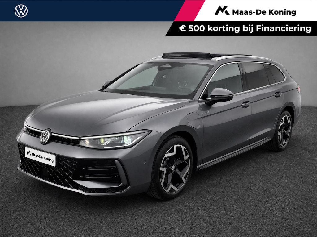 Volkswagen Passat Variant 1.5eHybrid 200kW/272PK R-Line · Panoramadak · Trekhaak · 360°Camera + Parkeersensoren · Garantie t/m 11-11-2030 of 100000km.