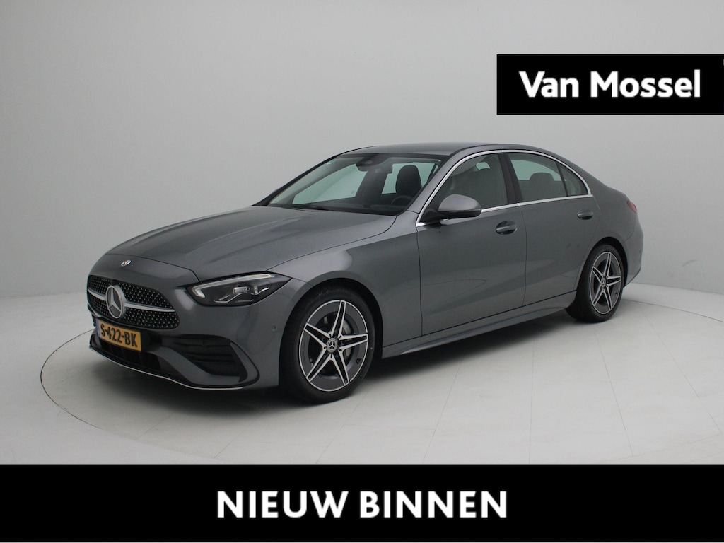 Mercedes-Benz C-klasse 180 AMG Line | Climate control | Navigatie systeem | Dodehoek detectie | Apple carplay |
