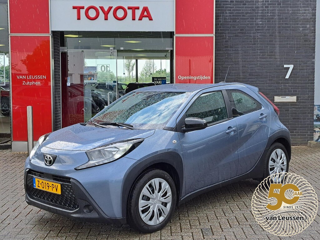 Toyota Aygo X PLAY APPLE & ANDROID ACHTERUITRIJCAMERA AD-CRUISE LED-DAGRIJ NL-AUTO