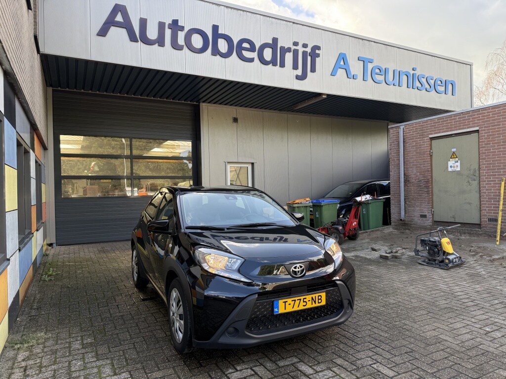 Toyota Aygo X 1.0 VVT-i MT Play