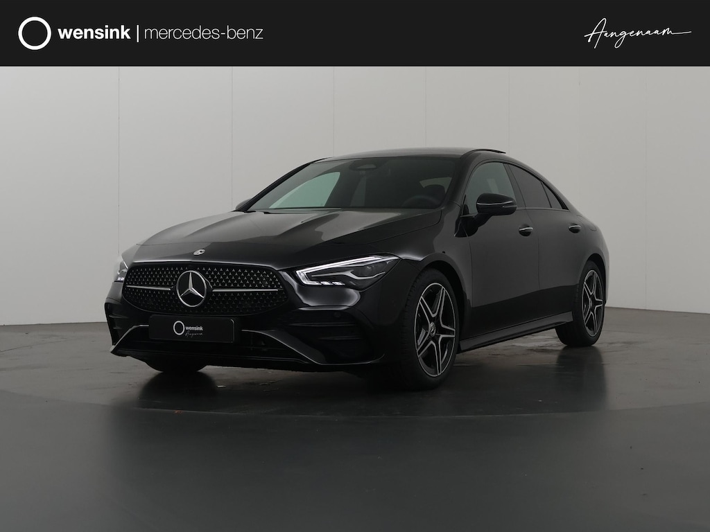 Mercedes-Benz CLA 180 Star Edition AMG NIGHT | Panoramadak | Sfeerverlichting | Achteruitrijcamera | Stoelverwarming | Night Pakket |
