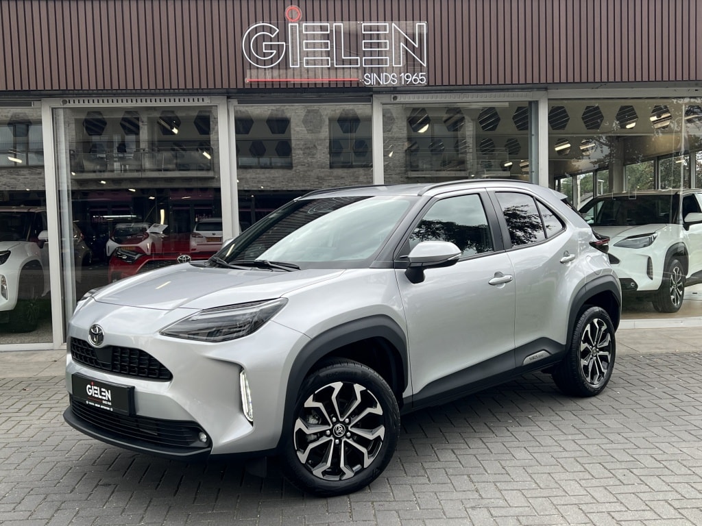Toyota Yaris Cross 1.5 Hybrid Dynamic Plus | Stoel + Stuurverwarming, Smart Connect, 17 inch, Keyless, LED