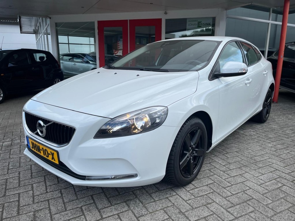 Volvo V40 2.0 T2 Momentum 1e eigenaar Navi/PDC/Bluethooth