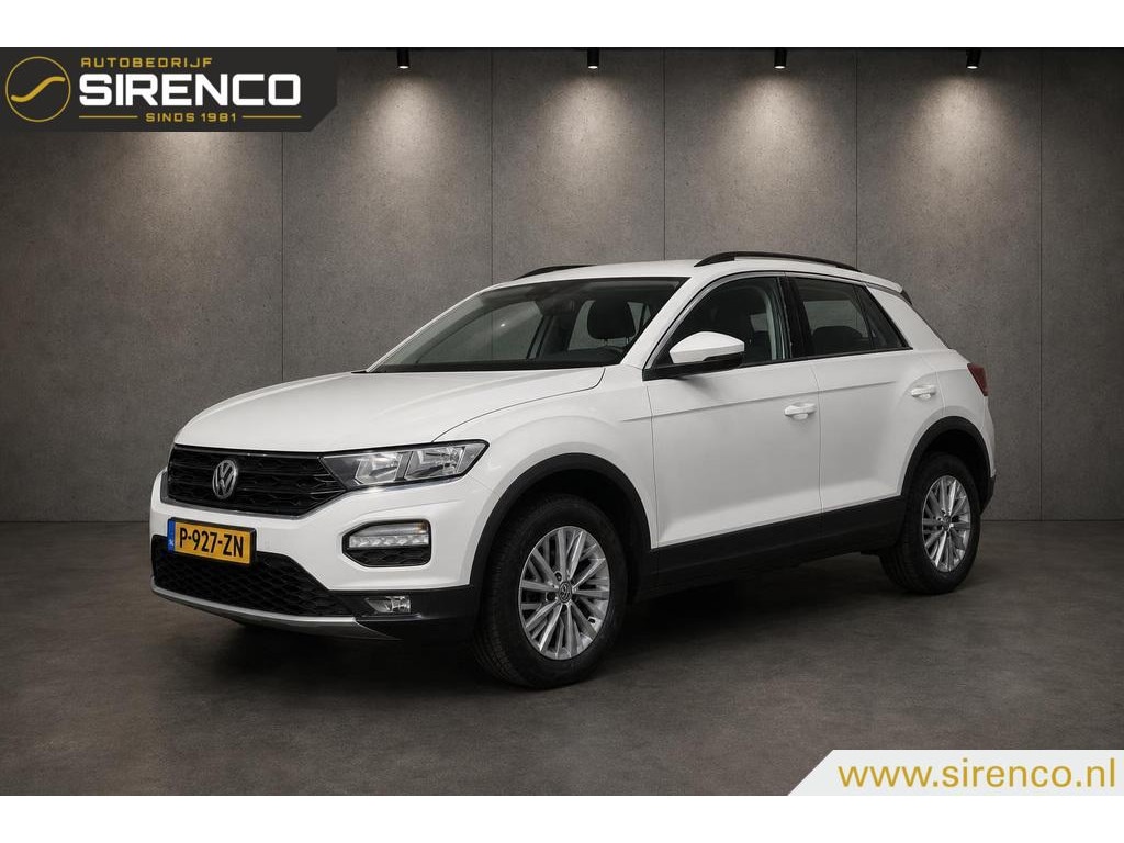 Volkswagen T-Roc 1.5 TSI Style | stoel- en stuur verwarming | trekhaak | climate & adaptieve cruise control |