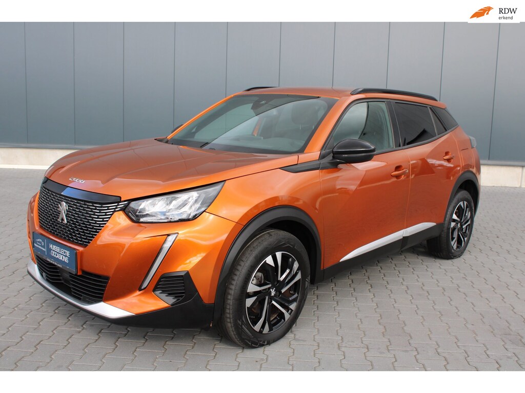Peugeot 2008 1.2 PureTech Allure Pack Premium Plus NIEUWE BANDEN