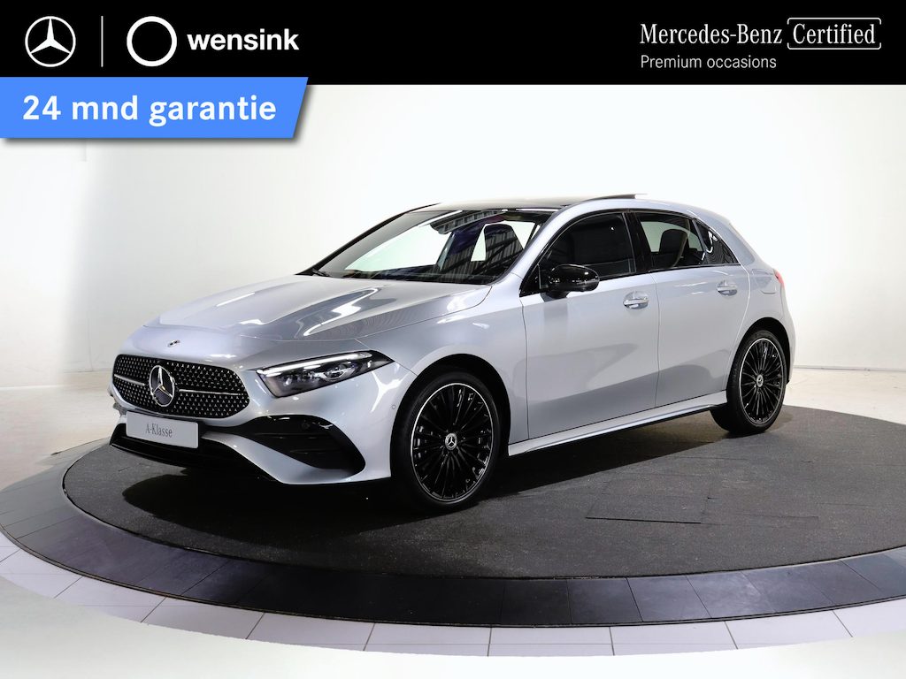 Mercedes-Benz A-klasse 250e Business Solution AMG | Panoramadak | Premium Plus | 19” AMG-velgen | HUD | Dodehoekassistent | Elek. Stoelen met Geheugen | Keyless Entry/Go |