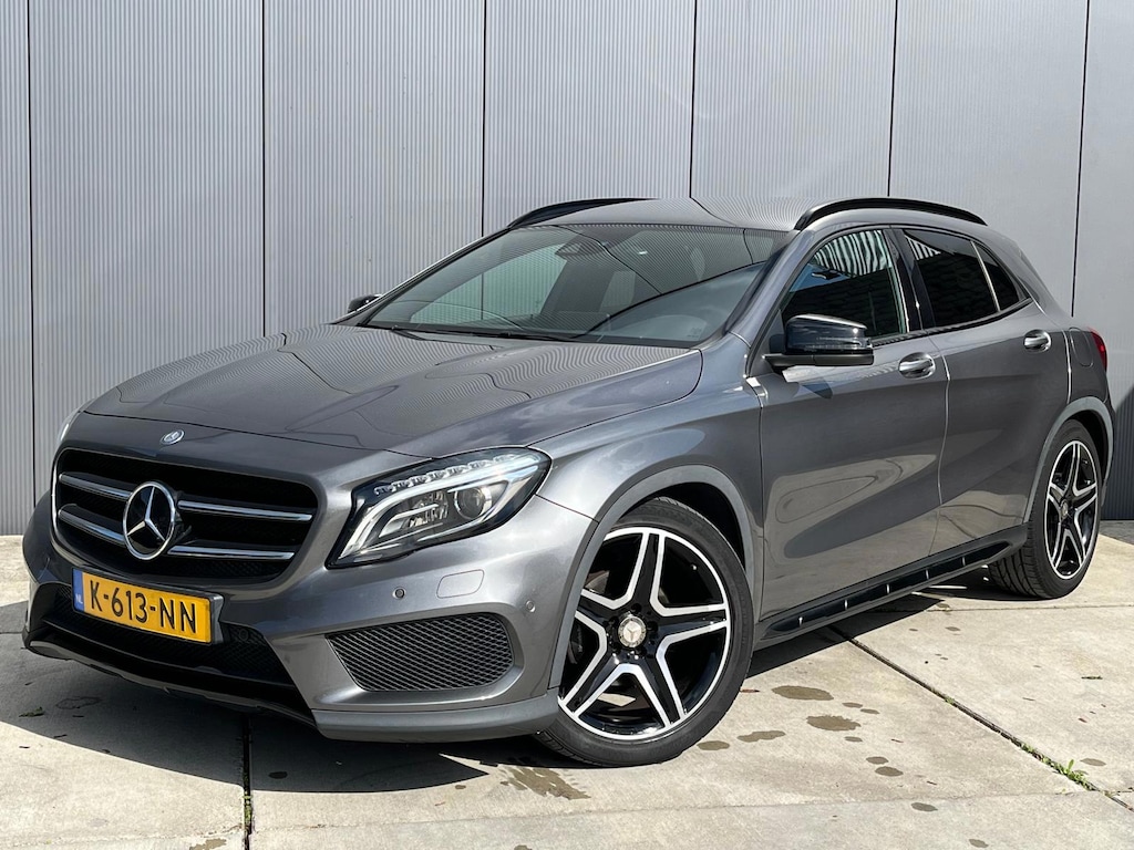 Mercedes-Benz GLA 180 Prestige AMG Automaat | Adaptive Cruise Control | Climate Control | Stoelverwarming | Xenon |