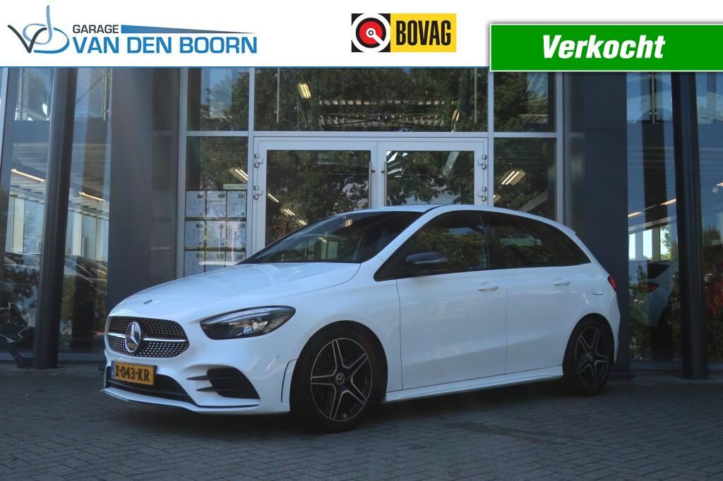 Mercedes-Benz B-klasse B180, AMG-Line, Dodehoek, Stoelverw, Trekhaak, Burmester incl subwoofer etc.
