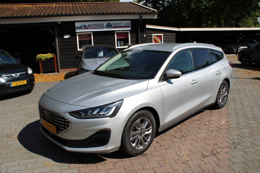 Ford Focus 1.0 EcoBoost Hybrid Titanium - Navi - Cruise - Climate - LED