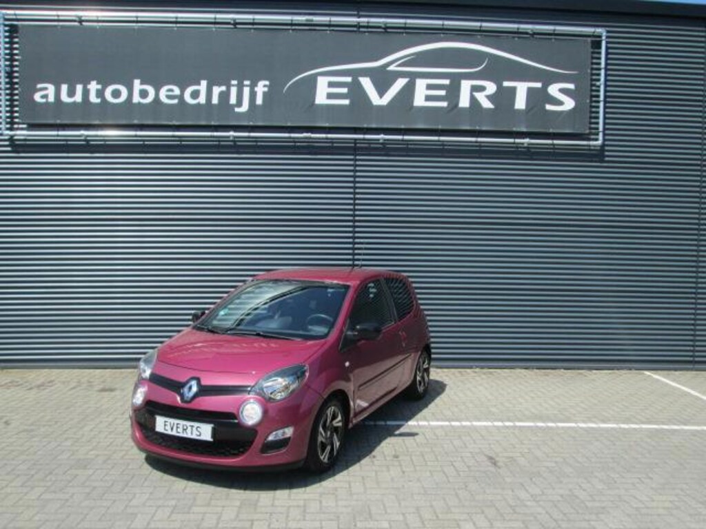 Renault Twingo 1.2 16V Dynamique nieuwe model Apk 17-05-2027 zeer goed onderhouden zeer complete auto nu vaste meeneem prijs