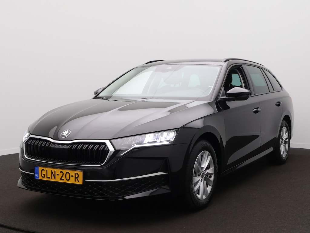 Skoda Octavia Combi 1.5 TSI Business Edition | PDC | Led | Zwenkbare trekhaak | ACC |