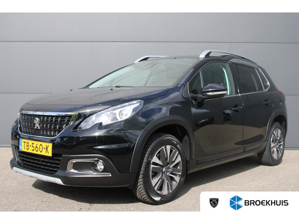 Peugeot 2008 1.2 PureTech 110pk Allure | Navigatie | Camera | Panoramadak | Grip control | Trekhaak | 35.000km | NL auto |