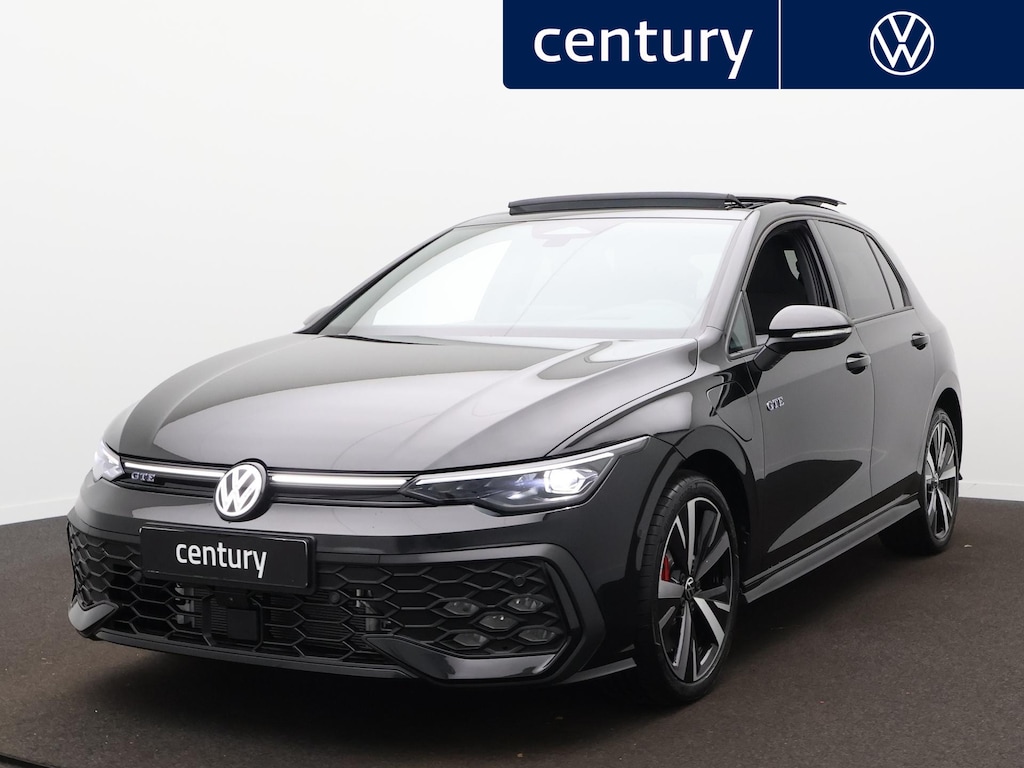 Volkswagen Golf 1.5 eHybrid GTE 272pk Panoramadak - Head up display - Trekhaak - 18 Inch - Camera