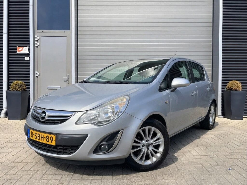 Opel Corsa 1.4-16V Cosmo