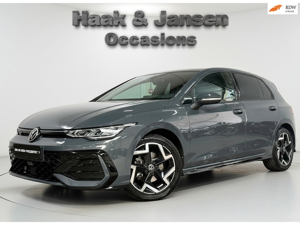 Volkswagen Golf 1.5 eTSI Life Edition - ACC - Lane - Camera