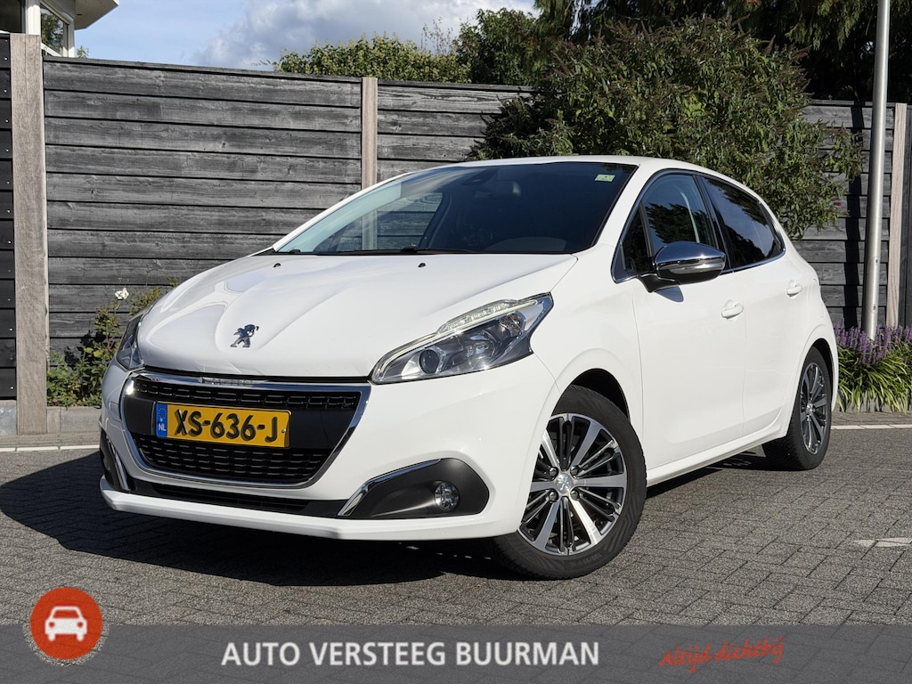 Peugeot 208 Allure 1.2 PureTech 82PK Trekhaak, Navigatie, Parkeersensoren Achter, Climate Control, Cruise Control