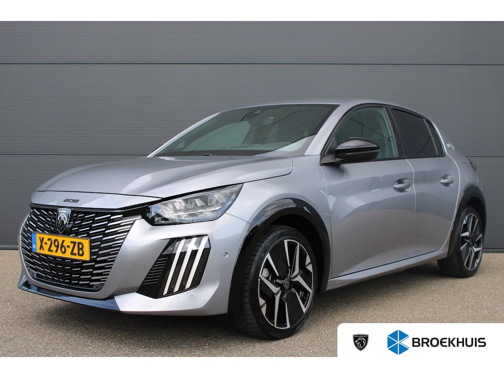 Peugeot e-208 EV GT 51 kWh | Fase 3 laden | SOH 96% | Luxe stoelen | Massage | Stoelverwarming | Navigatie | Camera voor + achter |