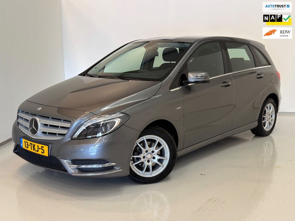 Mercedes-Benz B-klasse 180 Ambition / NL-auto / 1e eig. / Dealeronderhouden