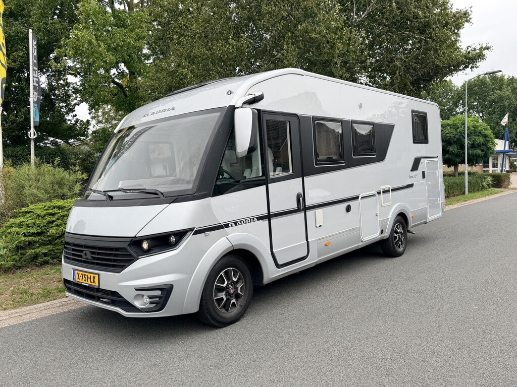 Adria Mobil Sonic Adria Sonic Plus 700 Luxury Integraal Camper TV•Hefbed