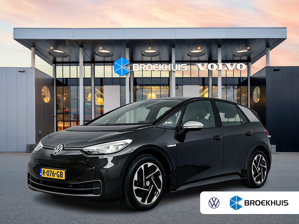 Volkswagen ID.3 First 58 kWh | 18" | Adaptieve Cruise | Stoel/Stuurverwarming | Parkeerverwarming | PDC V+A | Climate Control