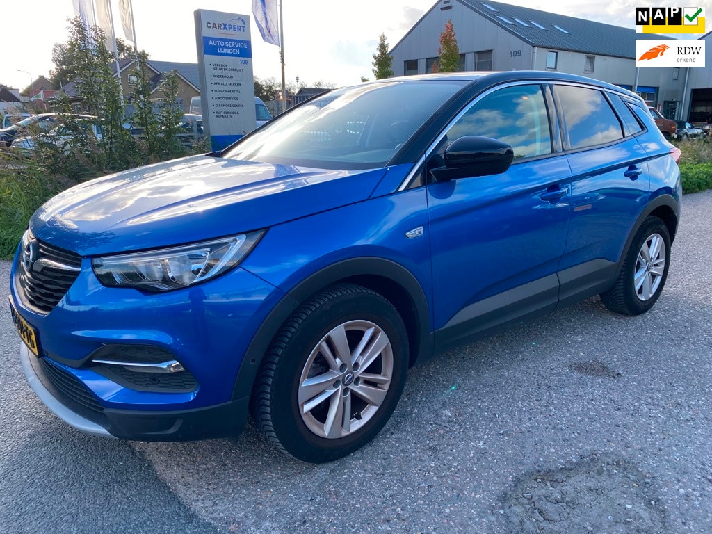 Opel Grandland X 1.2 Turbo Business Executive