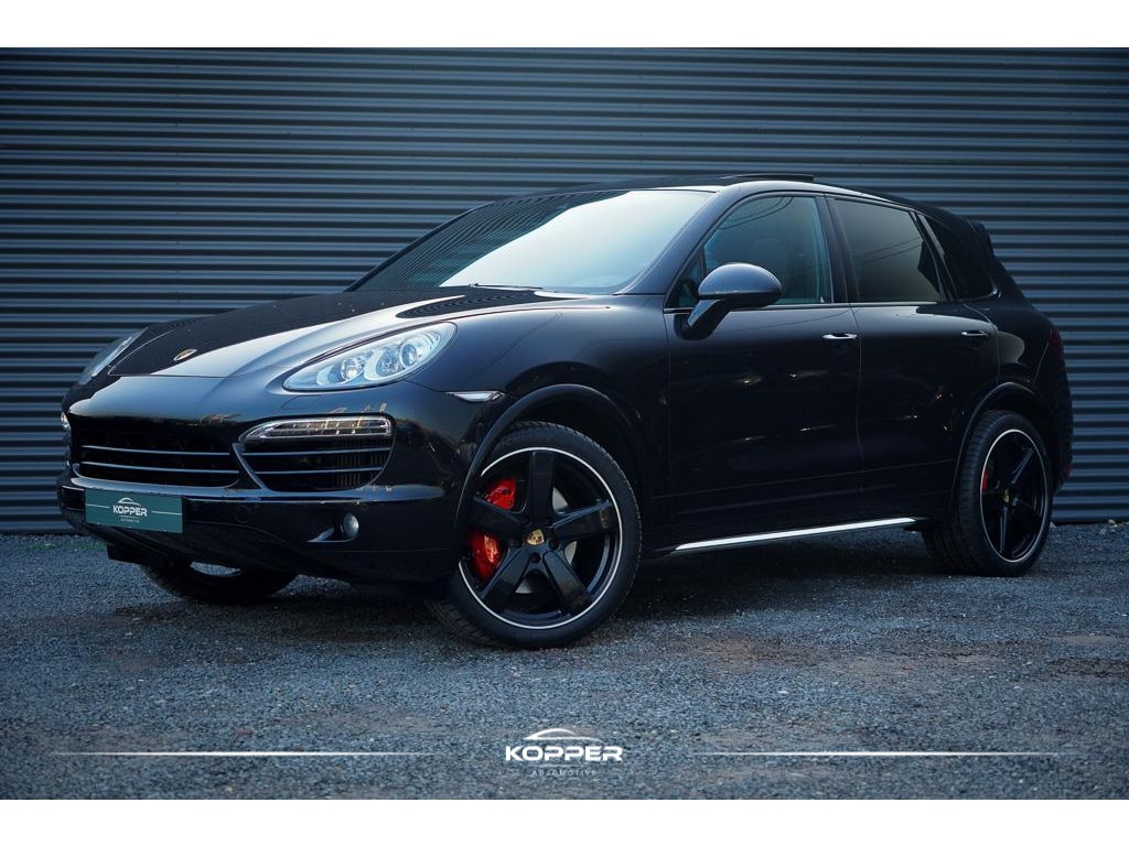 Porsche Cayenne 4.2 D S / Pano / Trekhaak / Bose / Keurige Staat / Luchtvering / Standkachel