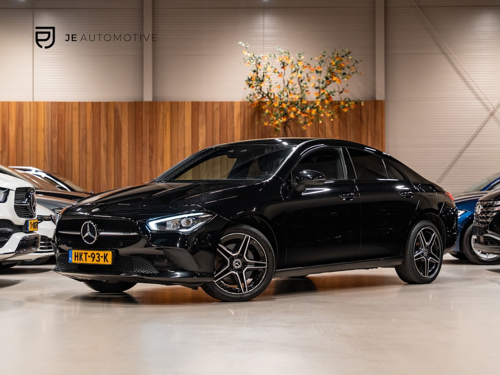 Mercedes-Benz CLA 250 e Luxury Line, AMG 18" Velg, Voll Led, Night Pakket, Wide Screen, Ambiënte Light, Leder, PDC