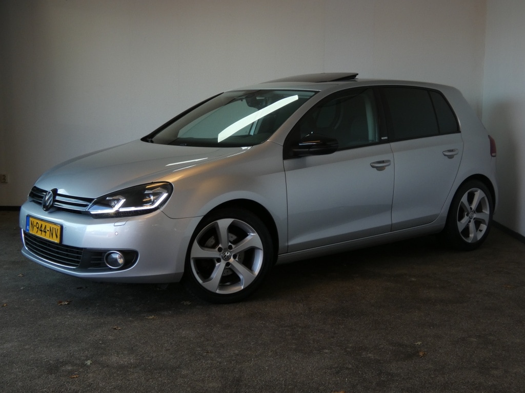 Volkswagen Golf 1.2 TSI Trendline NWE APK, PANO, APPLE CARPLAY, SFEERVERL.,