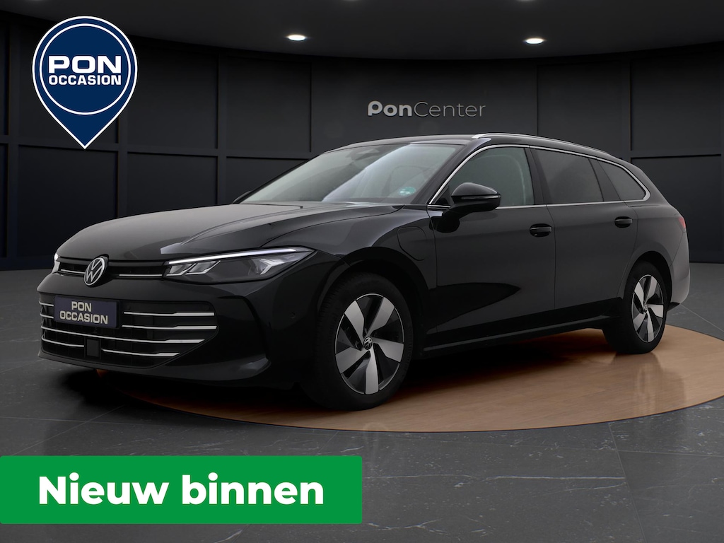 Volkswagen Passat Variant 1.5 eHybrid Business | Navigatie | Trekhaak | Head Up Display | Camera | Stuur-/Stoelverwarming |