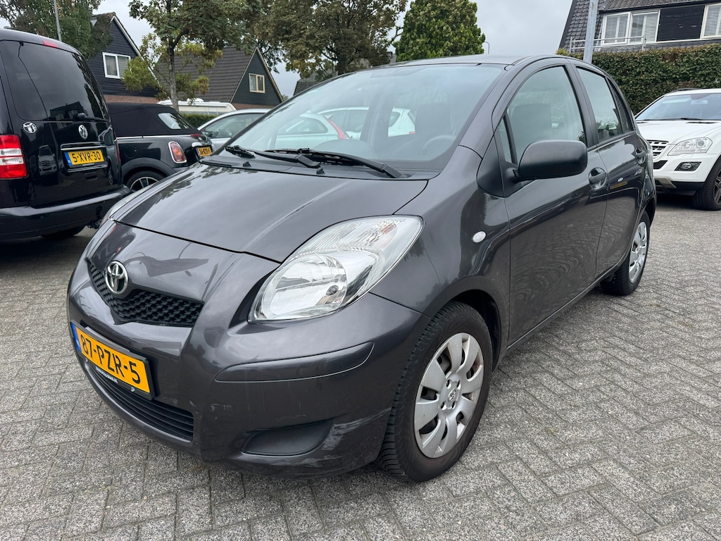Toyota Yaris 1.3 VVTi Comfort 5Drs,Apk 19/4/27,Airco,Nap,Trekhaak