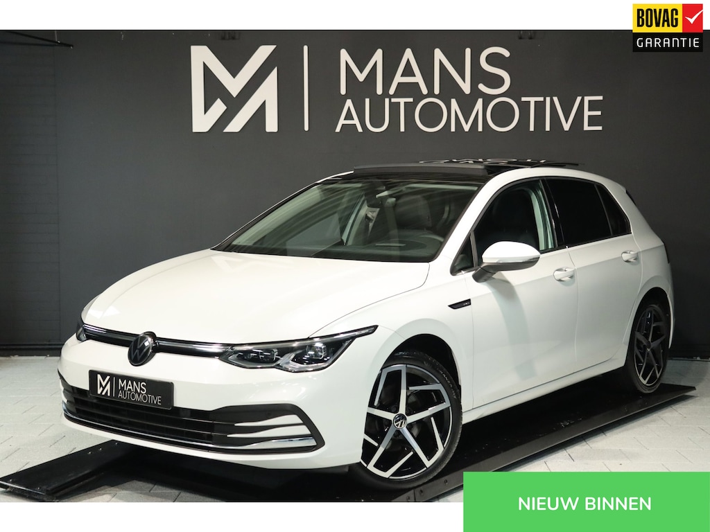 Volkswagen Golf 1.5 eTSI ACT / PANO / HUD / ACC / MEMORY / MASSAGE / CARPLAY / STUUR+STOELVERW