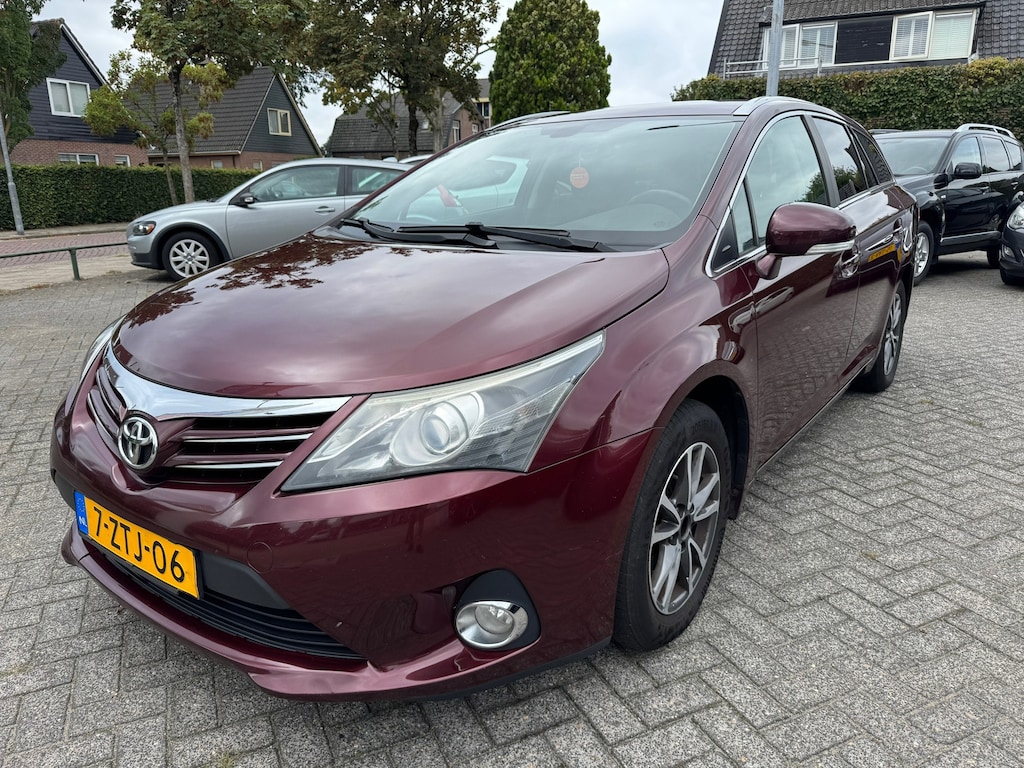 Toyota Avensis Wagon 2.0 D-4D Business Apk 15/6/27,Airco,Cruise,Navi,Trekhaak
