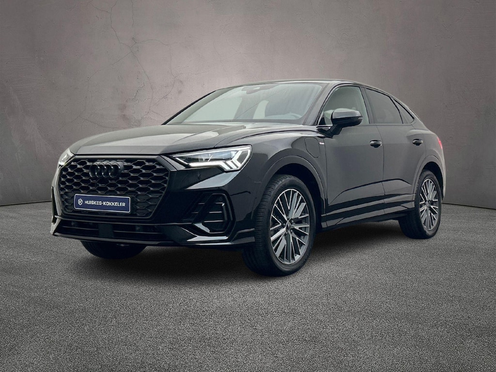 Audi Q3 Sportback 45 TFSI e S Edition | Adaptieve Cruise Control | Trekhaak | Camera | Privacy Glas | Virtual Cockpit | Stoelverwarming |