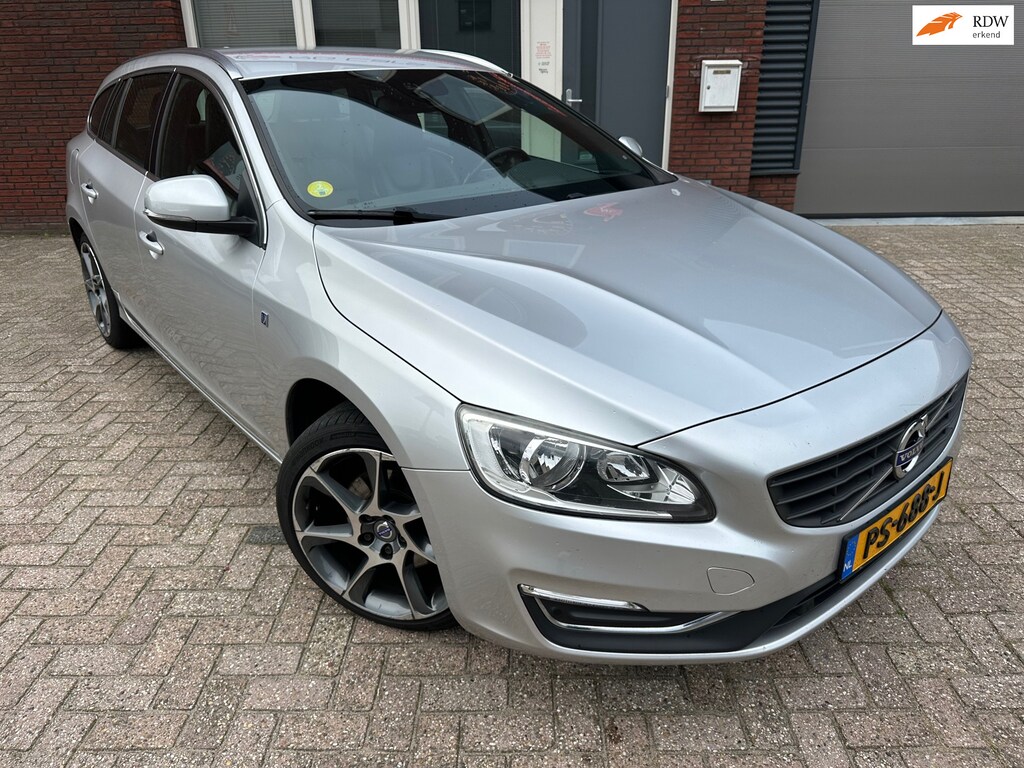 Volvo V60 2.0 D2 Ocean Race / Leder / Navi / PDC / Stoelverwarming