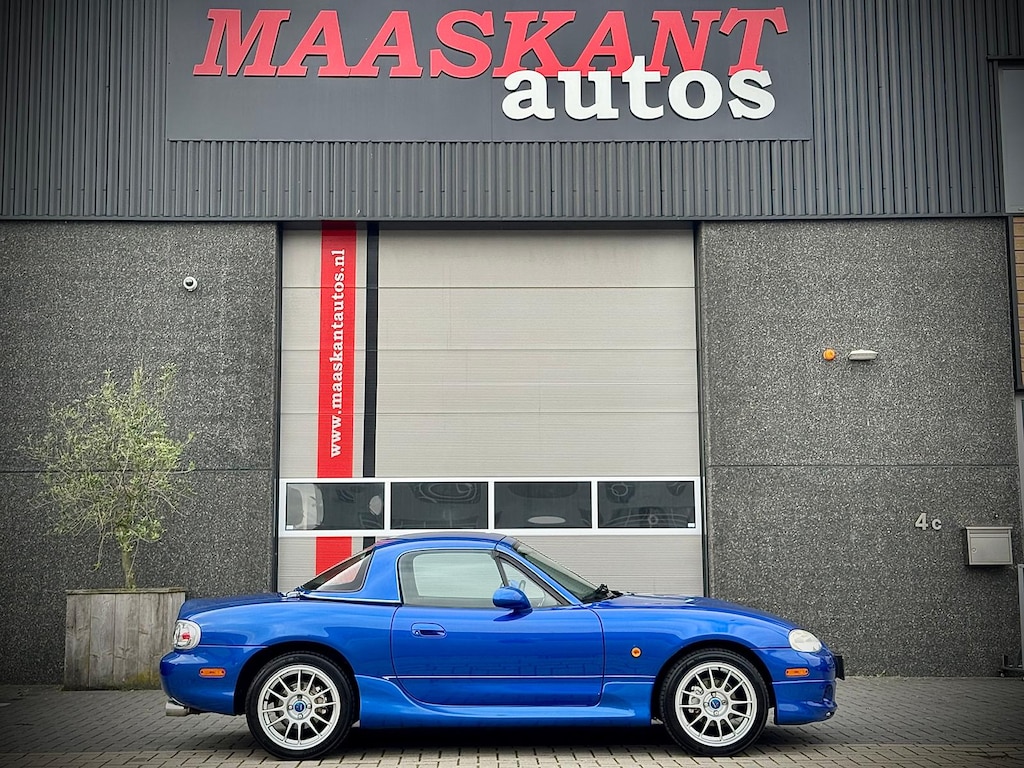 Mazda MX-5 1.6i / NB-FL / Laser blue (24a) / Only 151 examples in this color / Hardtop / OZ wheels!