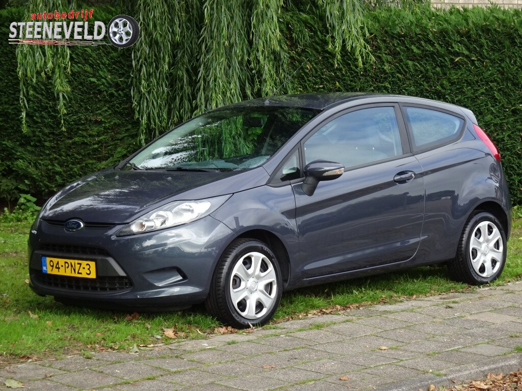 Ford Fiesta 1.25 Limited met Radio en Airco