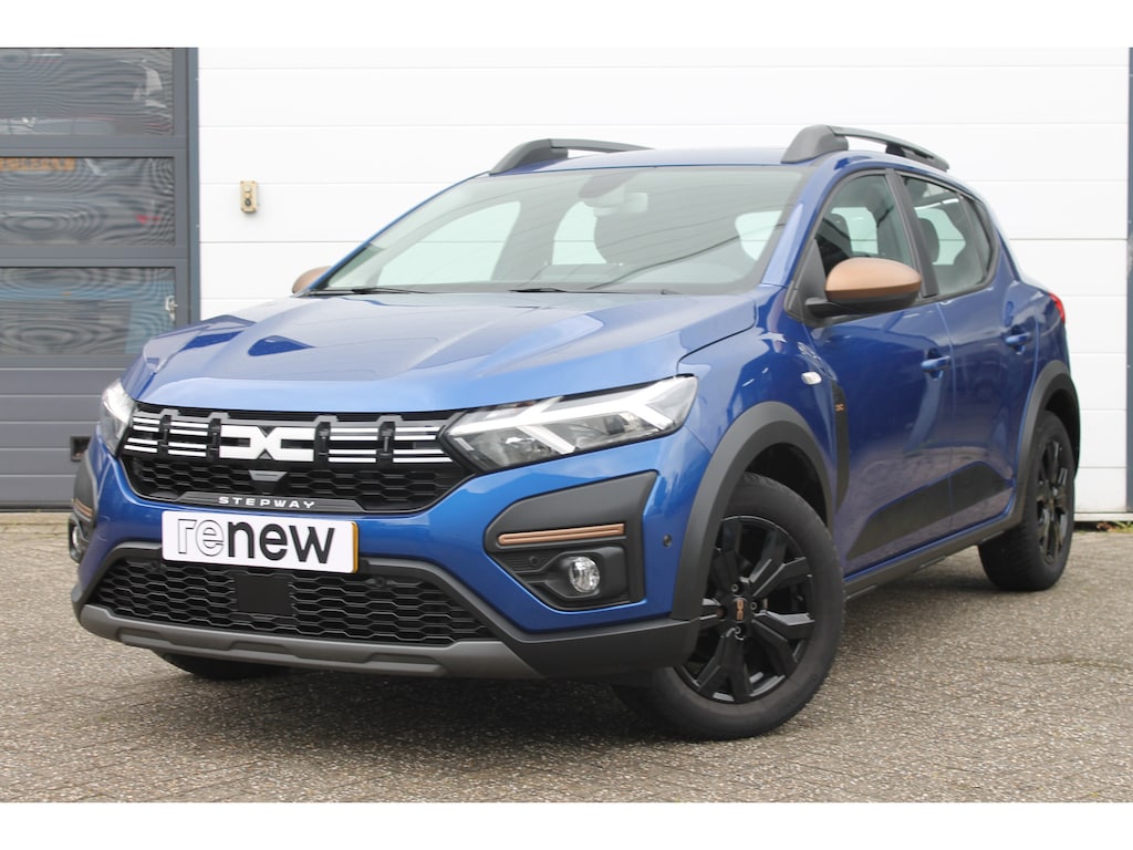 Dacia Sandero Stepway 1.0 TCe 100 PK ECO-G Extreme | Glazen schuifkanteldak | 4 seizoensbanden | Stoelverwarming voor | Pack assist | nog 2 jaar * fabrieksgarantie |
