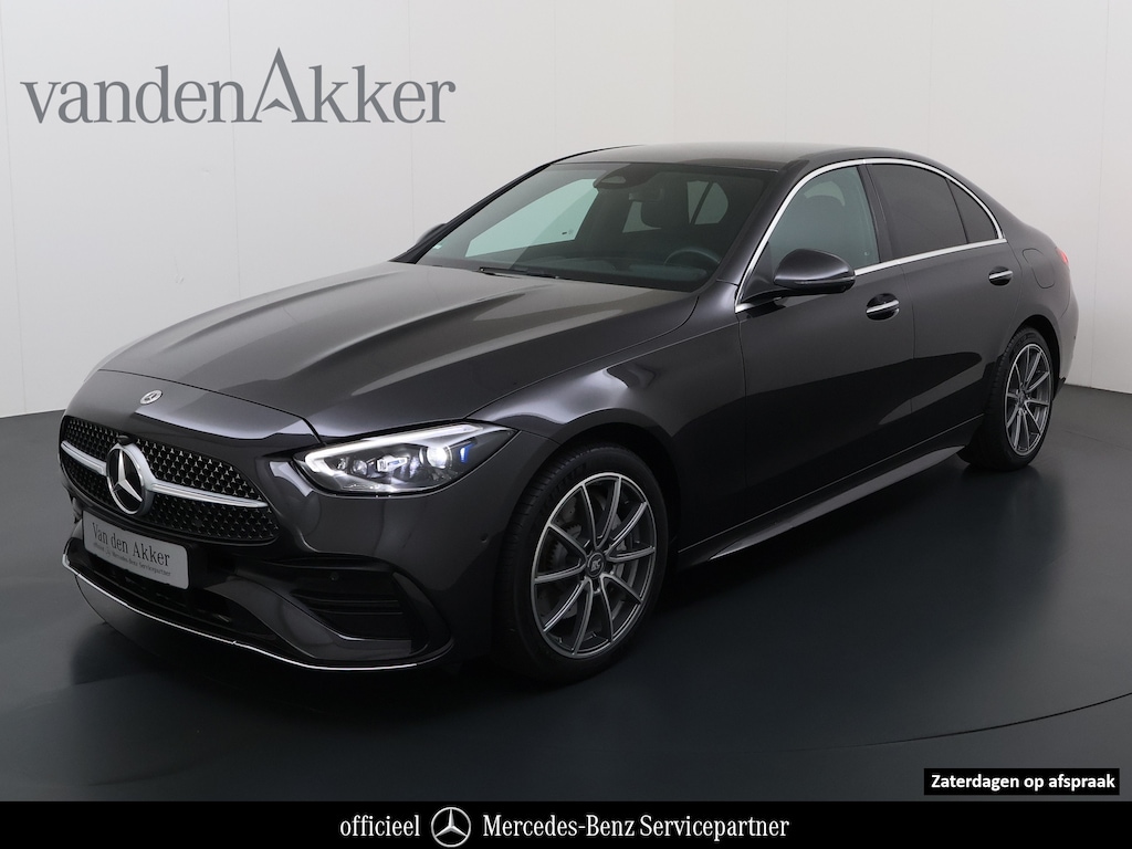 Mercedes-Benz C-klasse 300e AMG // SoH 99% // Trekhaak // Memory // 360 Camera // Keyless // Elek. Achterklep // Digital Light // Privacy Glass // Carplay