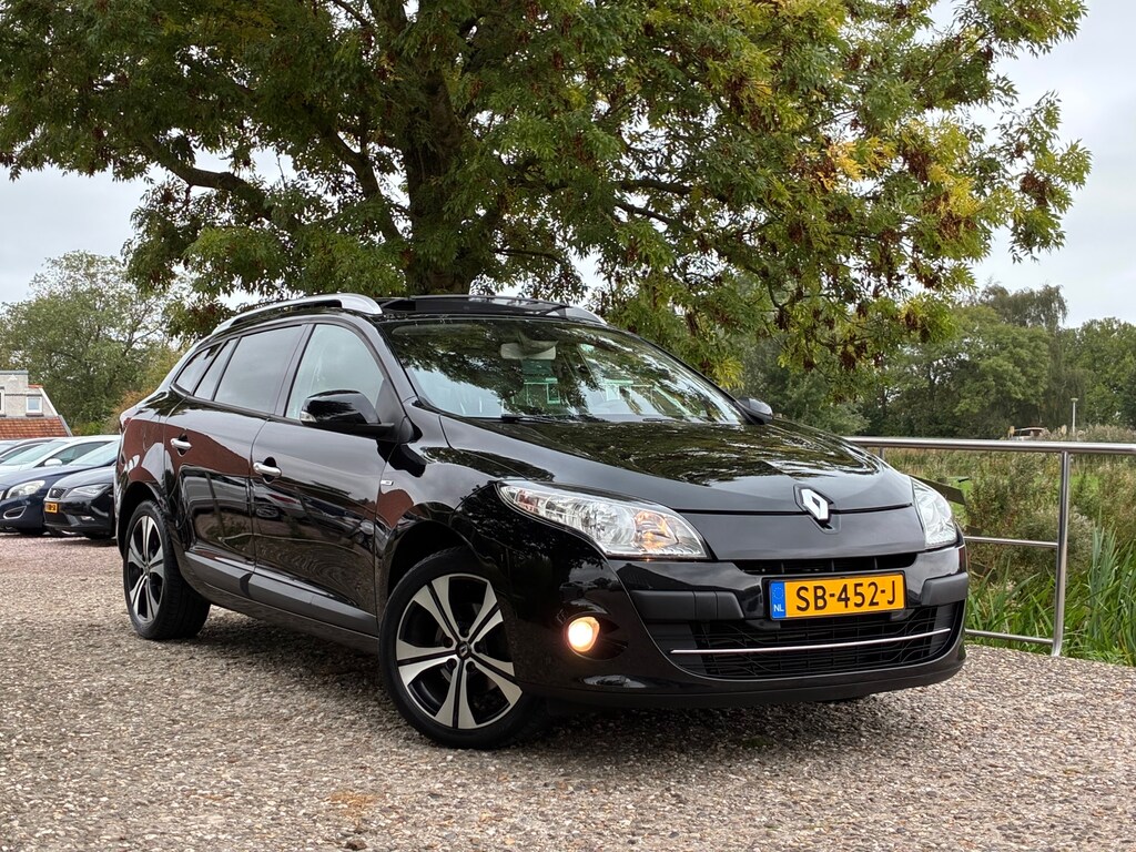 Renault Megane Estate 1.4 TCe BOSE | Open dak + Navi + Cruise nu €3.975,-!!
