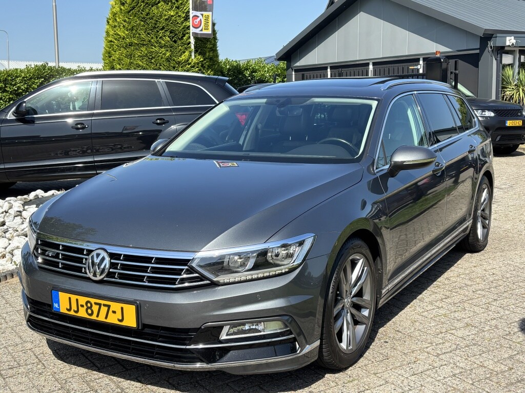 Volkswagen Passat Variant 1.4 TSI Highline 2016 Pano R-Line Vol Opties