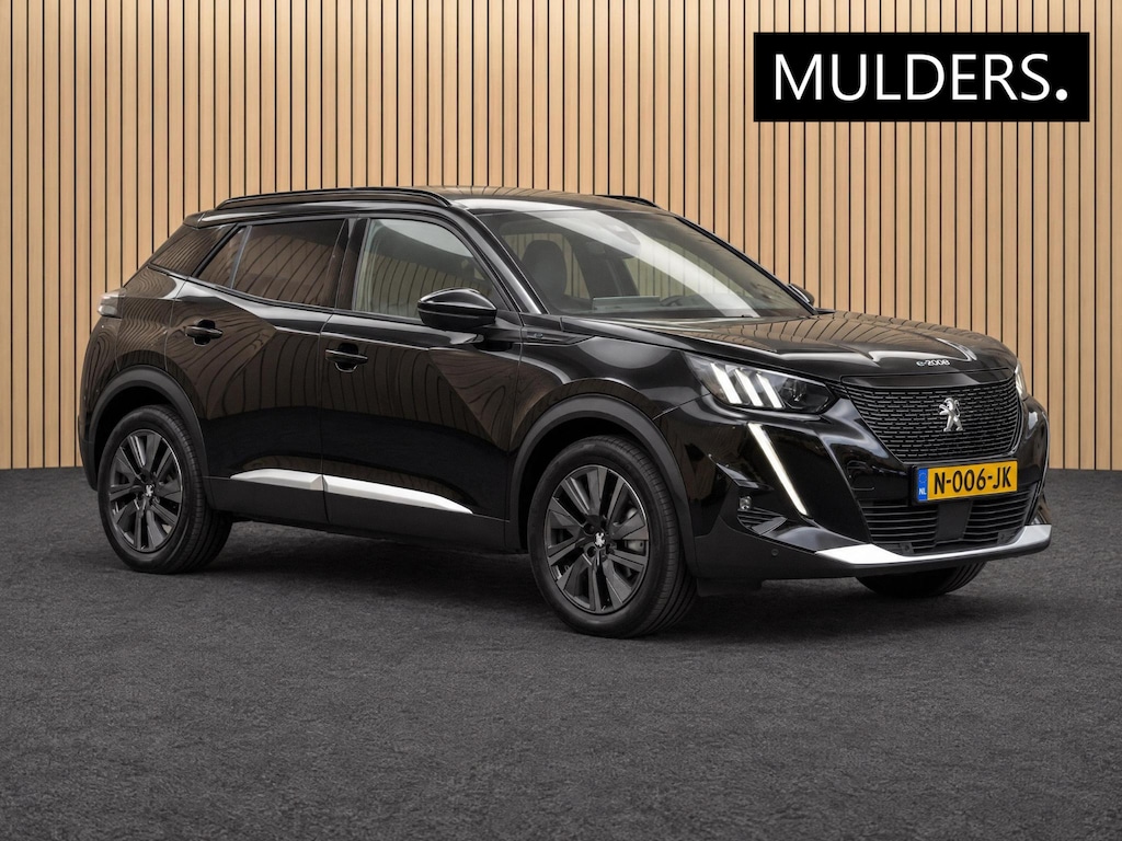 Peugeot e-2008 EV GT Pack 50 kWh | Panoramadak/Alcantara/18" LMV/Stoelverwarming