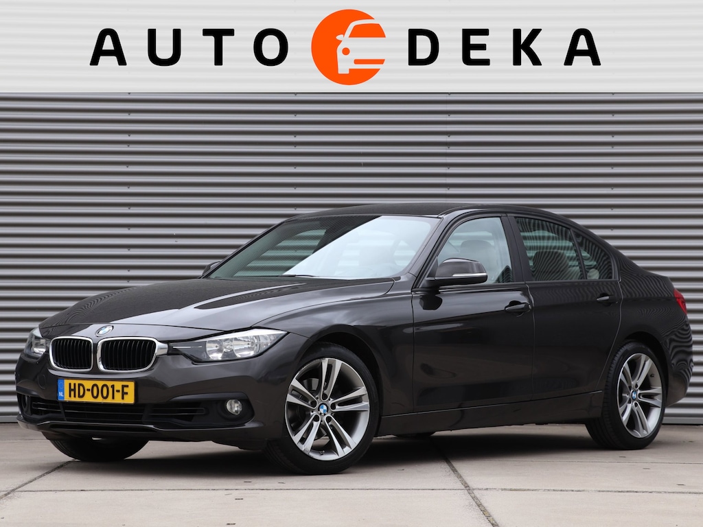 BMW 3-Serie 318i Essential Automaat *Dealeronderh.*Leder*Navigatie*