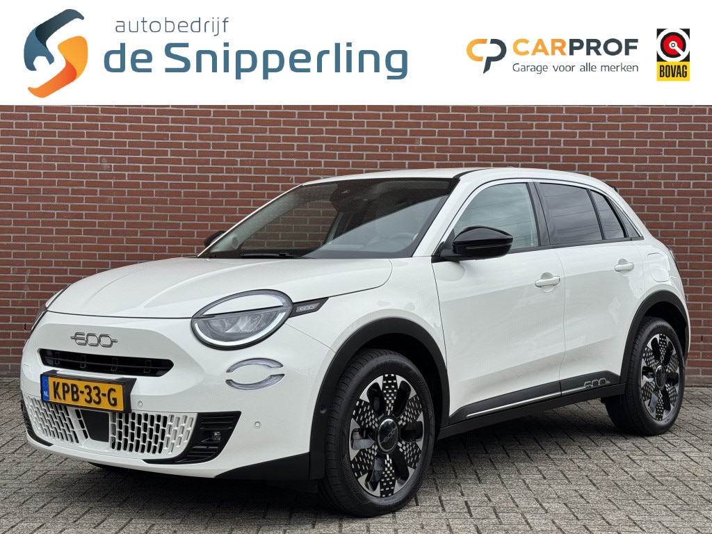 Fiat 600 1.2 Hybrid La Prima NAV ADAP-CRUISE CAMERA STOELVW CARPLAY LMV