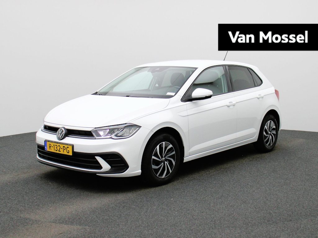 Volkswagen Polo 1.0 TSI Life 95 pk| Origineel Nederlands | 1e Eigenaar | Navigatie | Achteruitrijcamera | Getint Glas | 15 Inch Velgen | Digitale Cockpit Pro