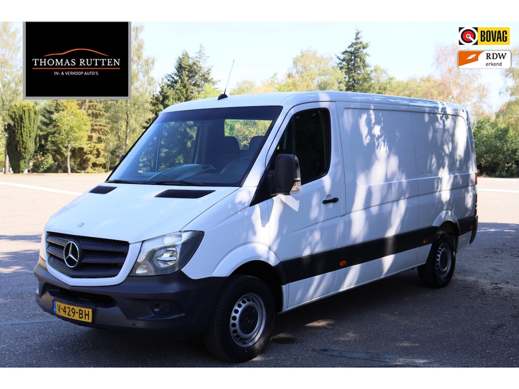Mercedes-Benz Sprinter 210 2.2 CDI 366 HD 2013 | Trekhaak | Airco | Parkeersensoren | Centrale Vergrendeling | 2 Zitplaatsen Rechtsvoor | Houten vloer in Laadruimte